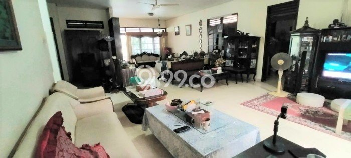 Rumah Elit Modern Tanpa Renovasi di Jatiwaringin Jakarta Timur Rumah Elit Modern Tanpa Renovasi di Jatiwaringin Jakarta Timur
