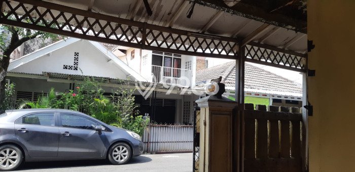 Rumah Siap Pakai area Rawamangun, Jakarta Timur, Luas 196m² Bangunan 1m² Rumah Siap Pakai area Rawamangun, Jakarta Timur, Luas 196m² Bangunan 1m²