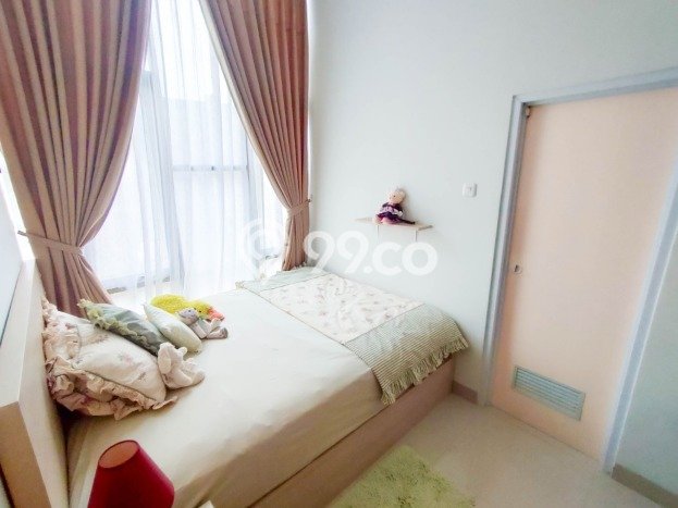 Rumah Mewah LB 924m2 Siap Pakai Desain Elegan di Telukjambe, Karawang Rumah Mewah LB 924m2 Siap Pakai Desain Elegan di Telukjambe, Karawang