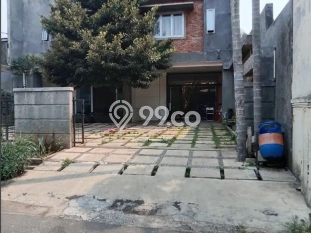Unit Kost Dijual di Kawasan Kebayoran Lama Jakarta Selatan dengan 8 KT Unit Kost Dijual di Kawasan Kebayoran Lama Jakarta Selatan dengan 8 KT