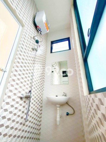Rumah Mewah LB 924m2 Siap Pakai Desain Elegan di Telukjambe, Karawang Rumah Mewah LB 924m2 Siap Pakai Desain Elegan di Telukjambe, Karawang