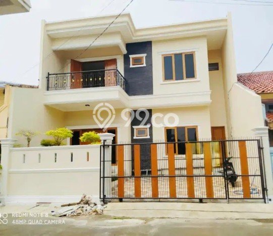 Rumah Luxury Modern Tanpa Renovasi di Rawamangun Jakarta Timur Rumah Luxury Modern Tanpa Renovasi di Rawamangun Jakarta Timur