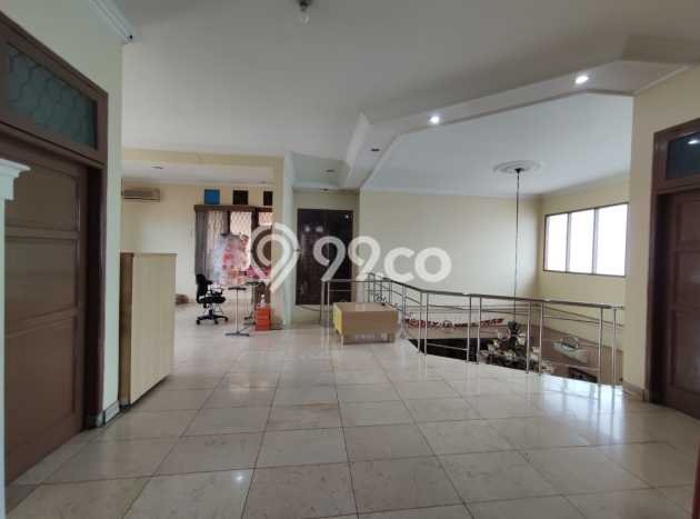 Hunian Mewah LB 600m2 Siap Huni Desain Elegan di Pondok Kelapa, Jakarta Timur Hunian Mewah LB 600m2 Siap Huni Desain Elegan di Pondok Kelapa, Jakarta Timur