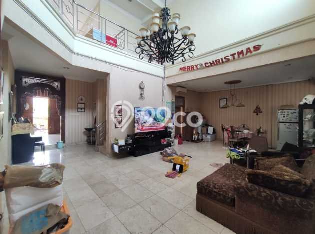 Hunian Mewah LB 600m2 Siap Huni Desain Elegan di Pondok Kelapa, Jakarta Timur Hunian Mewah LB 600m2 Siap Huni Desain Elegan di Pondok Kelapa, Jakarta Timur