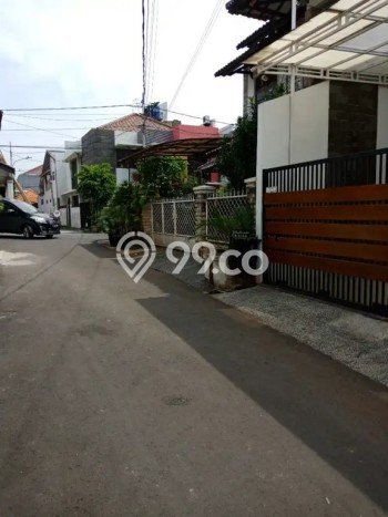 Rumah Luxury Modern Tanpa Renovasi di Rawamangun Jakarta Timur Rumah Luxury Modern Tanpa Renovasi di Rawamangun Jakarta Timur