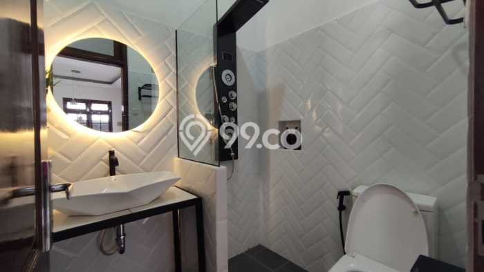 Dijual Rumah Mewah Exclusive di Duren Sawit, Jakarta Timur Dijual Rumah Mewah Exclusive di Duren Sawit, Jakarta Timur