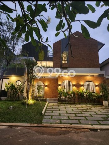 Hunian Mewah LB 400m2 Siap Pakai Desain Elegan di BSD The Green, Tangerang Hunian Mewah LB 400m2 Siap Pakai Desain Elegan di BSD The Green, Tangerang