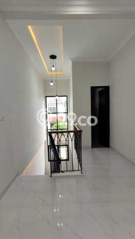 Rumah Minimalis 3 Kamar LT 72m2 di BSD Nusaloka Rumah Minimalis 3 Kamar LT 72m2 di BSD Nusaloka