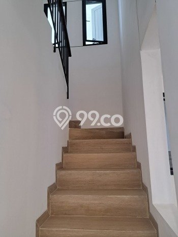 Rumah Luxury Modern Tanpa Renovasi di BSD Puspita Loka Tangerang Rumah Luxury Modern Tanpa Renovasi di BSD Puspita Loka Tangerang