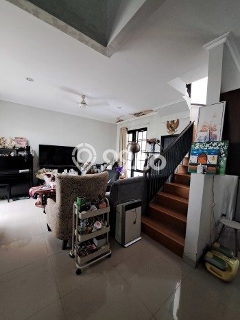 Rumah Mewah LB 225m2 Siap Huni Desain Elegan di BSD Anggrek Loka, Tangerang Rumah Mewah LB 225m2 Siap Huni Desain Elegan di BSD Anggrek Loka, Tangerang