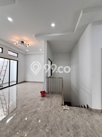 For Sale! Luxury House LT 180m2 Desain Elegan di BSD Nusaloka For Sale! Luxury House LT 180m2 Desain Elegan di BSD Nusaloka
