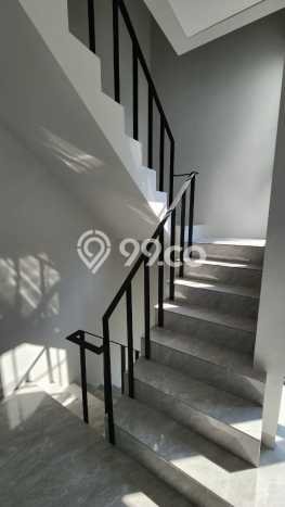 Ready to Use! Luxury House LT 98m2 Desain Modern di BSD City Ready to Use! Luxury House LT 98m2 Desain Modern di BSD City