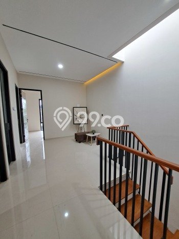 Jual Rumah Modern 4 KT di BSD Nusaloka, Tangerang Jual Rumah Modern 4 KT di BSD Nusaloka, Tangerang