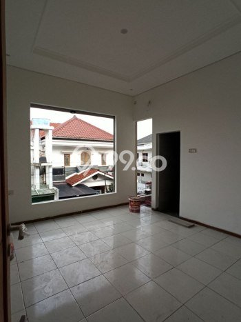 Jual Rumah Mewah Megah Dengan View Cantik di Rawamangun, Jakarta Timur Jual Rumah Mewah Megah Dengan View Cantik di Rawamangun, Jakarta Timur