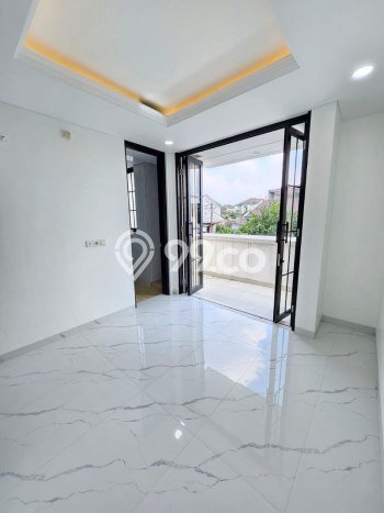 Rumah Mewah LB 250m2 Siap Pakai Desain Elegan di Pejaten, Jakarta Selatan Rumah Mewah LB 250m2 Siap Pakai Desain Elegan di Pejaten, Jakarta Selatan