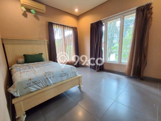 Ready to Use! Premium House LT 280m2 Desain Elegan di Sentul City Ready to Use! Premium House LT 280m2 Desain Elegan di Sentul City