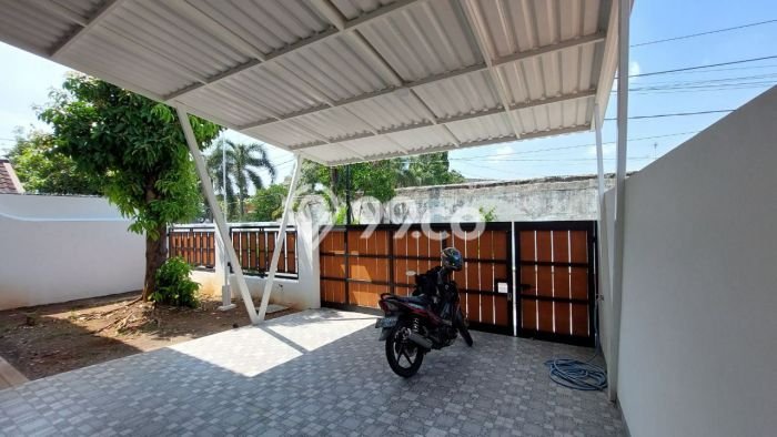 Dijual Rumah Premium dengan Fasilitas Sekitar Komplit di Duren Sawit, Jakarta Timur Dijual Rumah Premium dengan Fasilitas Sekitar Komplit di Duren Sawit, Jakarta Timur