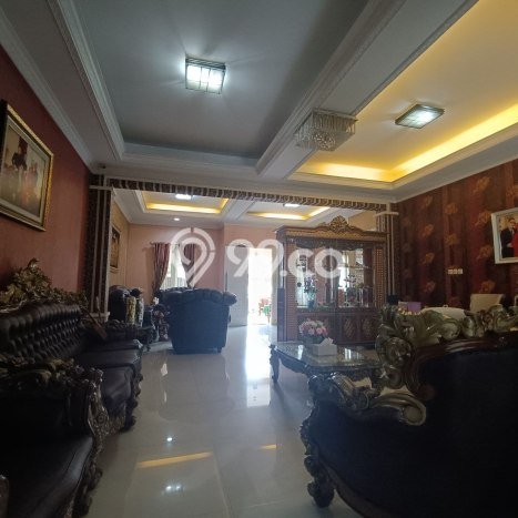 Ready to Use! Luxury House LT 363m2 Desain Elegan di Pulogebang Ready to Use! Luxury House LT 363m2 Desain Elegan di Pulogebang