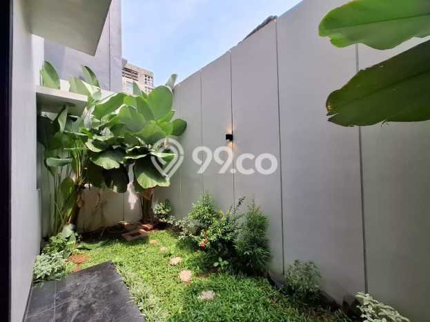 For Sale! Premium House LT 102m2 Desain Elegan di Cipete For Sale! Premium House LT 102m2 Desain Elegan di Cipete