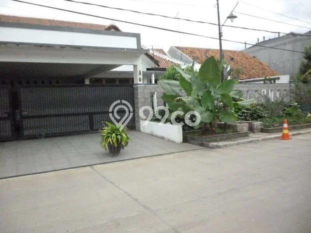 Hunian Mewah LB 450m2 Siap Pakai Desain Elegan di Jaka Sampurna, Bekasi Hunian Mewah LB 450m2 Siap Pakai Desain Elegan di Jaka Sampurna, Bekasi