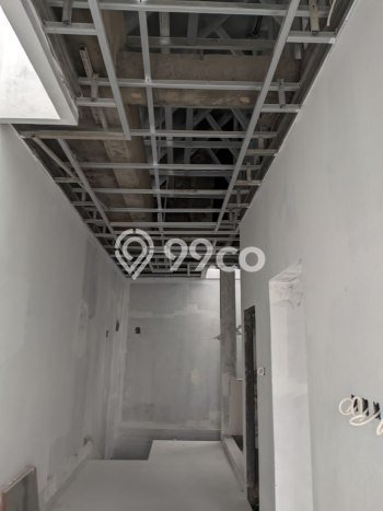 Dijual Hunian Rumah Nyaman 3 Kamar di Utan Kayu, Jakarta Timur Dijual Hunian Rumah Nyaman 3 Kamar di Utan Kayu, Jakarta Timur