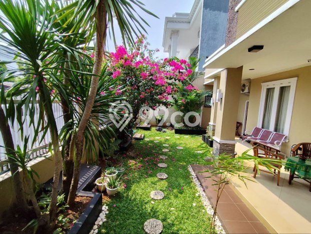 Ready to Use! Luxury House LT 363m2 Desain Elegan di Pulogebang Ready to Use! Luxury House LT 363m2 Desain Elegan di Pulogebang