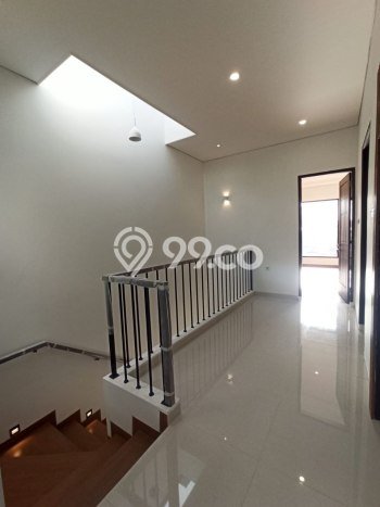 Ready to Use! Premium House LT 92m2 Desain Modern di Rawamangun Ready to Use! Premium House LT 92m2 Desain Modern di Rawamangun