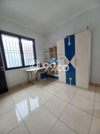 Rumah Elit LB 275m2 Siap Huni Desain Elegan di Cibubur, Jakarta Timur Rumah Elit LB 275m2 Siap Huni Desain Elegan di Cibubur, Jakarta Timur
