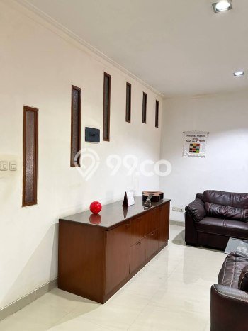 Dijual Rumah Luas Elegan Dengan View Eksklusif di Slipi, Jakarta Barat Dijual Rumah Luas Elegan Dengan View Eksklusif di Slipi, Jakarta Barat