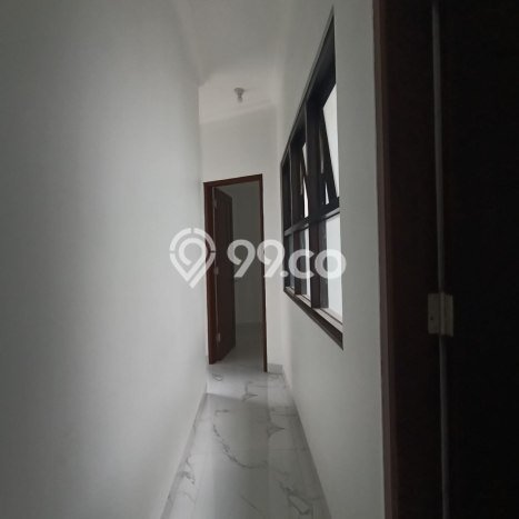 Dijual Rumah Eksklusif 4 KT di Pondok Bambu, Jakarta Timur Dijual Rumah Eksklusif 4 KT di Pondok Bambu, Jakarta Timur