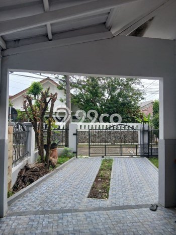 Rumah Modern 5 Kamar LT 194m2 di Jatiwaringin Rumah Modern 5 Kamar LT 194m2 di Jatiwaringin