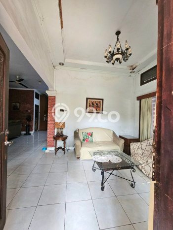 Siap Huni Rumah Mewah 6 Kamar di Tebet Dekat ke Mana Pun Siap Huni Rumah Mewah 6 Kamar di Tebet Dekat ke Mana Pun