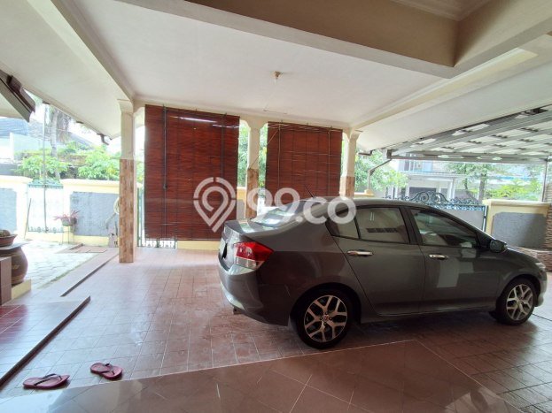 Hunian Mewah LB 300m2 Siap Pakai Desain Elegan di Jatiwaringin, Bekasi Hunian Mewah LB 300m2 Siap Pakai Desain Elegan di Jatiwaringin, Bekasi