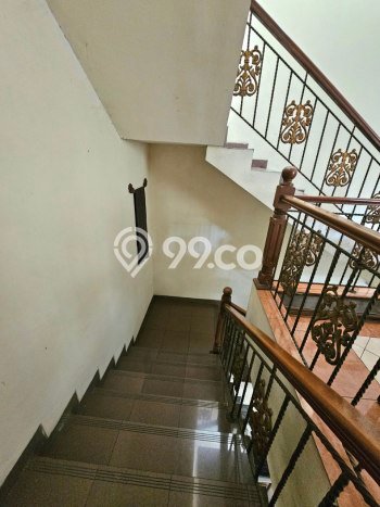 Siap Huni Rumah Mewah 6 Kamar di Tebet Dekat ke Mana Pun Siap Huni Rumah Mewah 6 Kamar di Tebet Dekat ke Mana Pun