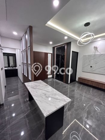 For Sale! Premium House LT 102m2 Desain Elegan di Cipete For Sale! Premium House LT 102m2 Desain Elegan di Cipete