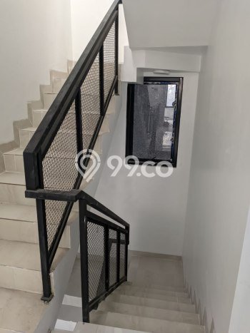 Dijual Hunian Rumah Nyaman 3 Kamar di Utan Kayu, Jakarta Timur Dijual Hunian Rumah Nyaman 3 Kamar di Utan Kayu, Jakarta Timur