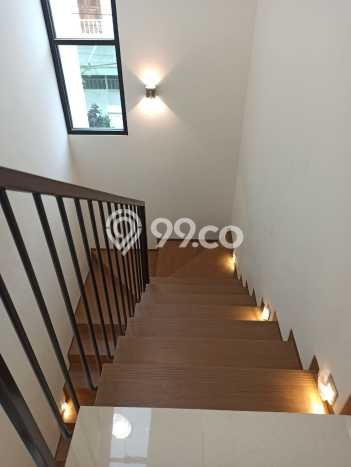 Jual Rumah Mewah Megah Dengan View Cantik di Rawamangun, Jakarta Timur Jual Rumah Mewah Megah Dengan View Cantik di Rawamangun, Jakarta Timur