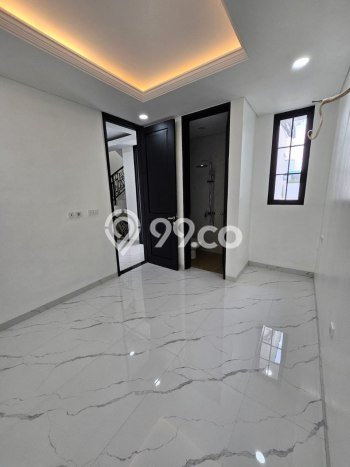 Rumah Mewah LB 250m2 Siap Pakai Desain Elegan di Pejaten, Jakarta Selatan Rumah Mewah LB 250m2 Siap Pakai Desain Elegan di Pejaten, Jakarta Selatan