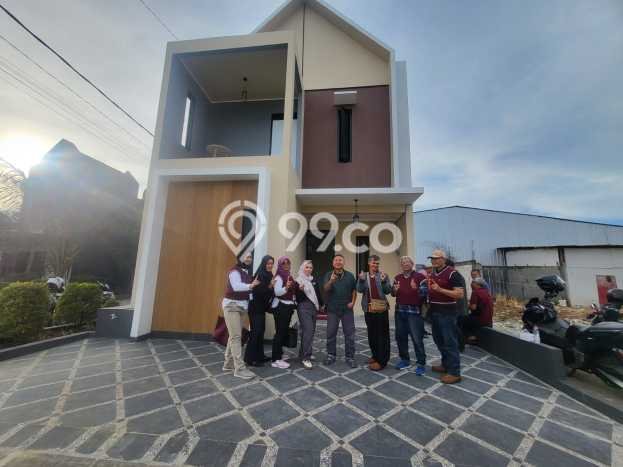Dijual Hunian Rumah Terawat 4 KT di Cikunir, Bekasi Dijual Hunian Rumah Terawat 4 KT di Cikunir, Bekasi