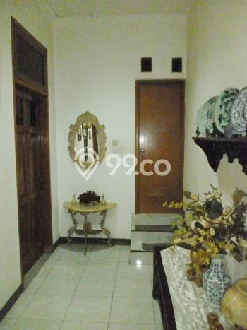 Hunian Mewah LB 450m2 Siap Pakai Desain Elegan di Jaka Sampurna, Bekasi Hunian Mewah LB 450m2 Siap Pakai Desain Elegan di Jaka Sampurna, Bekasi