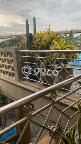 Rumah Strategis Minimalis Lb 160m2 di Ciracas, Jakarta Timur Rumah Strategis Minimalis Lb 160m2 di Ciracas, Jakarta Timur