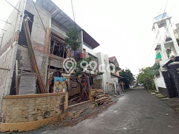 Jual Rumah Mewah Megah Dengan View Cantik di Rawamangun, Jakarta Timur Jual Rumah Mewah Megah Dengan View Cantik di Rawamangun, Jakarta Timur