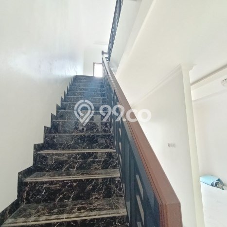 Dijual Rumah Eksklusif 4 KT di Pondok Bambu, Jakarta Timur Dijual Rumah Eksklusif 4 KT di Pondok Bambu, Jakarta Timur