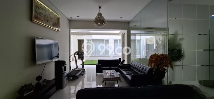 For Sale! Luxury House LT 495m2 Desain Modern di Kota Wisata For Sale! Luxury House LT 495m2 Desain Modern di Kota Wisata