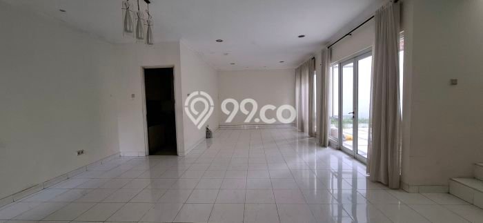 For Sale! Luxury House LT 200m2 Desain Elegan di Kota Wisata For Sale! Luxury House LT 200m2 Desain Elegan di Kota Wisata