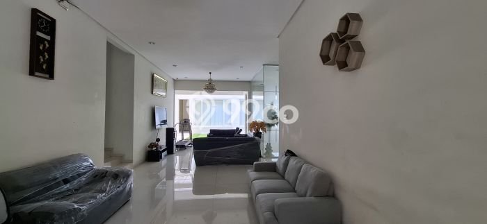 For Sale! Luxury House LT 495m2 Desain Modern di Kota Wisata For Sale! Luxury House LT 495m2 Desain Modern di Kota Wisata