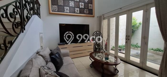 Rumah Elit Modern Siap Huni di Kota Wisata Jakarta Timur Rumah Elit Modern Siap Huni di Kota Wisata Jakarta Timur