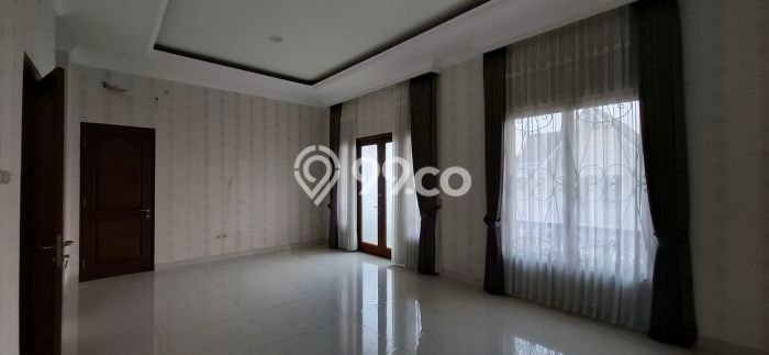 Dijual Rumah Mewah Elegan Dengan View Eksklusif di Kota Wisata, Bogor Dijual Rumah Mewah Elegan Dengan View Eksklusif di Kota Wisata, Bogor