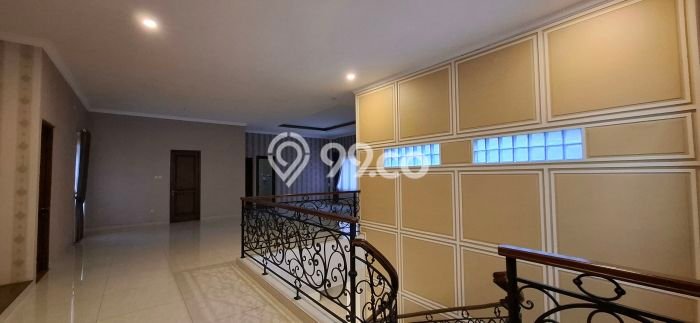 Dijual Rumah Mewah Elegan Dengan View Eksklusif di Kota Wisata, Bogor Dijual Rumah Mewah Elegan Dengan View Eksklusif di Kota Wisata, Bogor