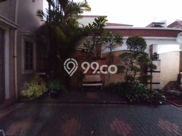 Jual Rumah Mewah Megah Dengan View Eksklusif di Kota Wisata, Jakarta Timur Jual Rumah Mewah Megah Dengan View Eksklusif di Kota Wisata, Jakarta Timur